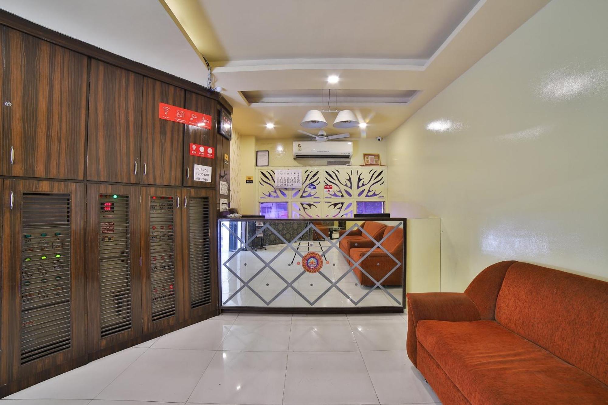 Capital O Kalash Residency Αχμπανταμπάντ Εξωτερικό φωτογραφία