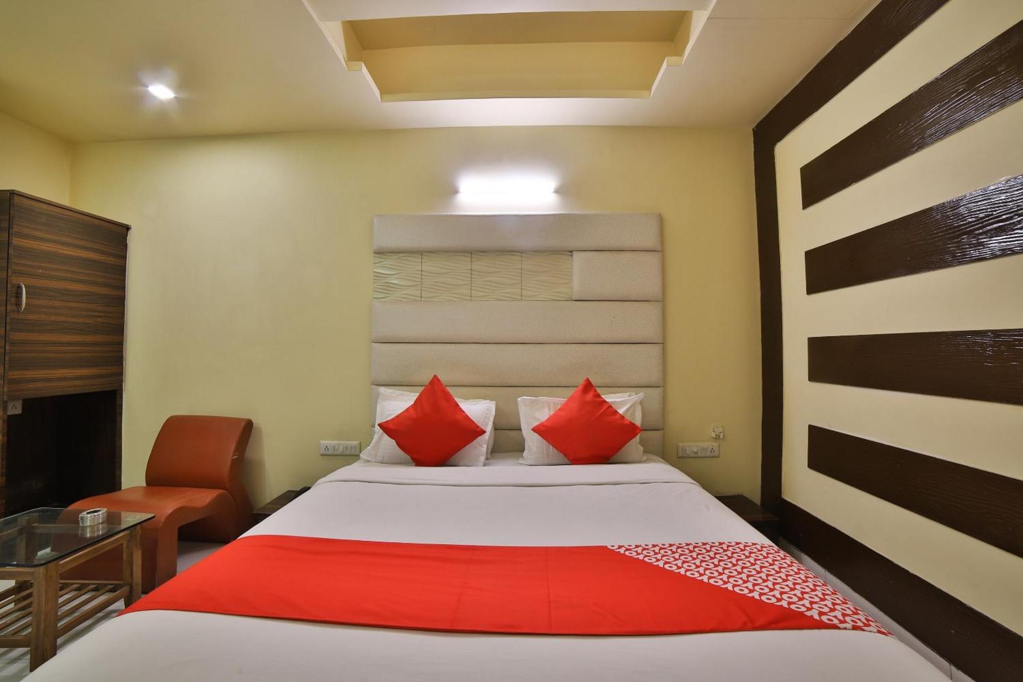 Capital O Kalash Residency Αχμπανταμπάντ Εξωτερικό φωτογραφία